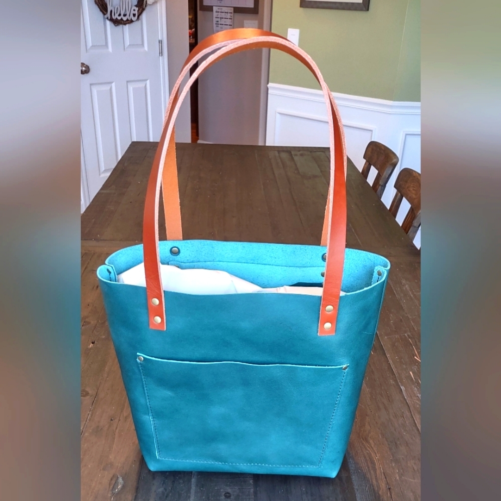 Portland Leather Caribbean Medium Classic Tote with Tan Handles - Picture 6 of 12